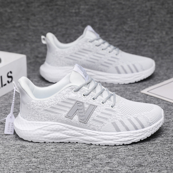 Light weight shoe